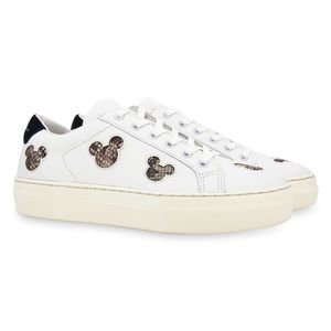 Mickey sneakers 👟 🐭 MOVING OUT SALE🚨🚨